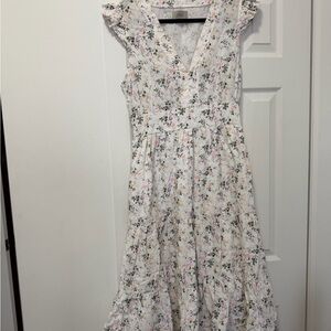 Chic Floral V-Neck Midi Dress